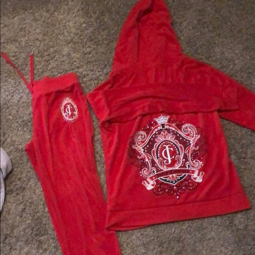 TWO JUICY COUTURE OUTFITS!